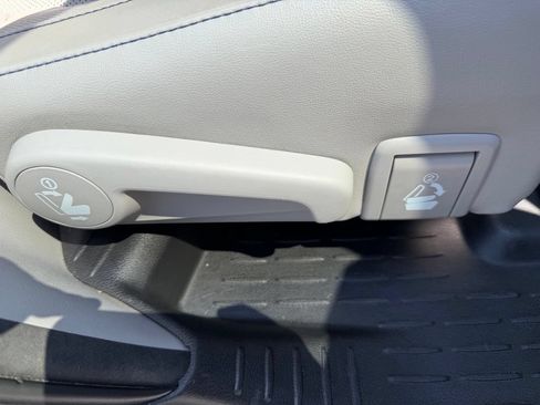 Used 2016 Toyota Highlander Limited Platinum AWD/4WD image 46