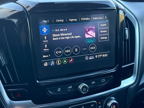 Used 2021 Chevrolet Traverse LT w/ LT Premium Package image 16