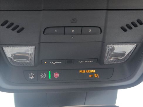 Used 2025 Cadillac XT4 Premium Luxury FWD image 21