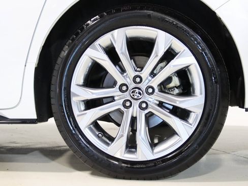 Used 2022 Toyota Sienna Platinum image 71