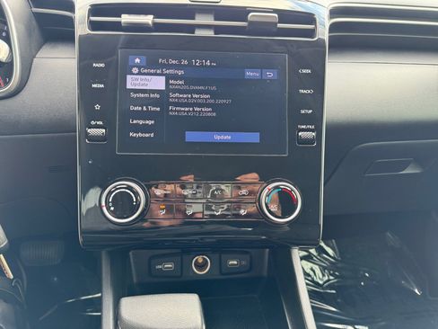 Used 2023 Hyundai Tucson SE image 17