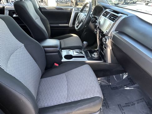 Certified 2024 Toyota 4Runner SR5 AWD/4WD image 10