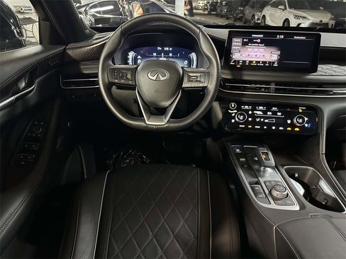Used 2025 INFINITI QX60 Autograph w/ Cargo Package image 2
