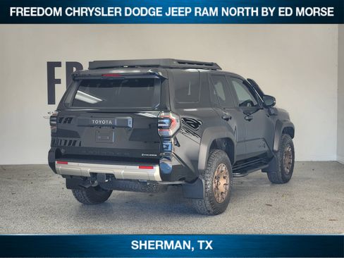 Used 2025 Toyota 4Runner Trailhunter image 3