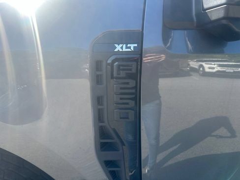 Used 2023 Ford F250 XLT w/ Black Appearance Package AWD/4WD image 9
