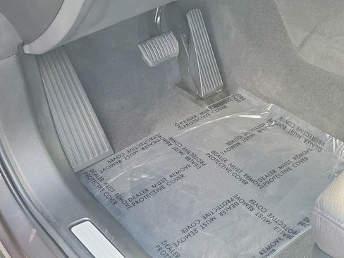 Used 2025 Volvo XC60 B5 Plus image 16