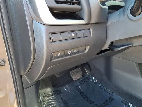 Certified 2025 Nissan Rogue SV image 15