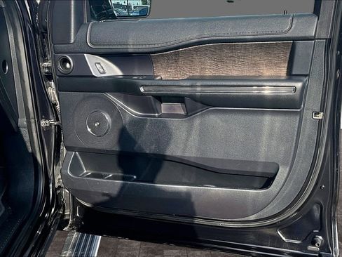 Used 2019 Ford Expedition Max Limited AWD/4WD image 13