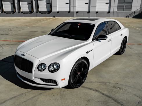 Used 2018 Bentley Flying Spur S V8 image 4