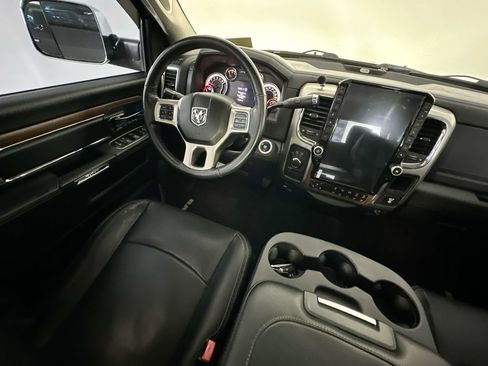 Used 2017 RAM 2500 Laramie w/ Convenience Group AWD/4WD image 9