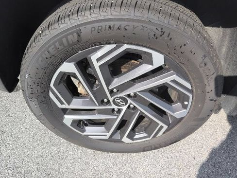 Used 2025 Hyundai Tucson Limited AWD/4WD image 6