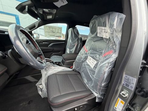 New 2026 Chevrolet Colorado Z71 w/ Z71 Convenience Package 2 image 8