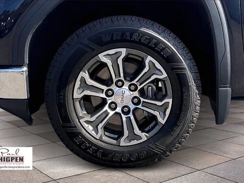 Used 2025 GMC Sierra 1500 SLT image 9