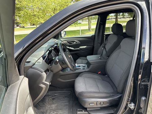 Certified 2023 Chevrolet Traverse LT w/ LPO, Floor Liner Package AWD/4WD image 13
