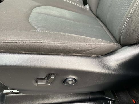 Used 2022 Chrysler Pacifica Touring image 19