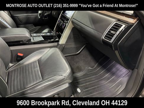 Used 2019 Land Rover Discovery HSE Luxury image 50