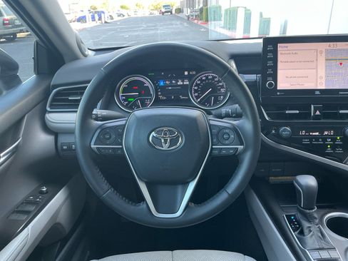 Certified 2021 Toyota Camry XLE w/ Navigation Upgrade Package FWD image 9