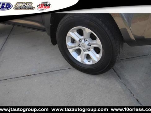Used 2014 Toyota 4Runner SR5 RWD image 9