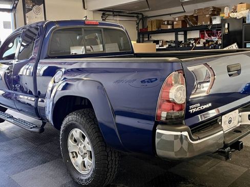 Used 2015 Toyota Tacoma PreRunner w/ SR5 Package image 5