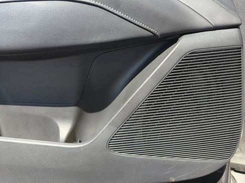 Certified 2025 Nissan Murano SV FWD image 29