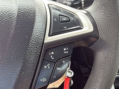 Used 2013 Ford Fusion SE FWD image 18