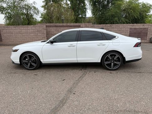 Used 2025 Honda Accord Sport image 8
