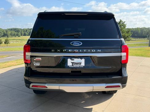 Used 2023 Ford Expedition XLT AWD/4WD image 5