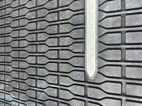 Used 2024 Jeep Wagoneer Series II AWD/4WD image 39
