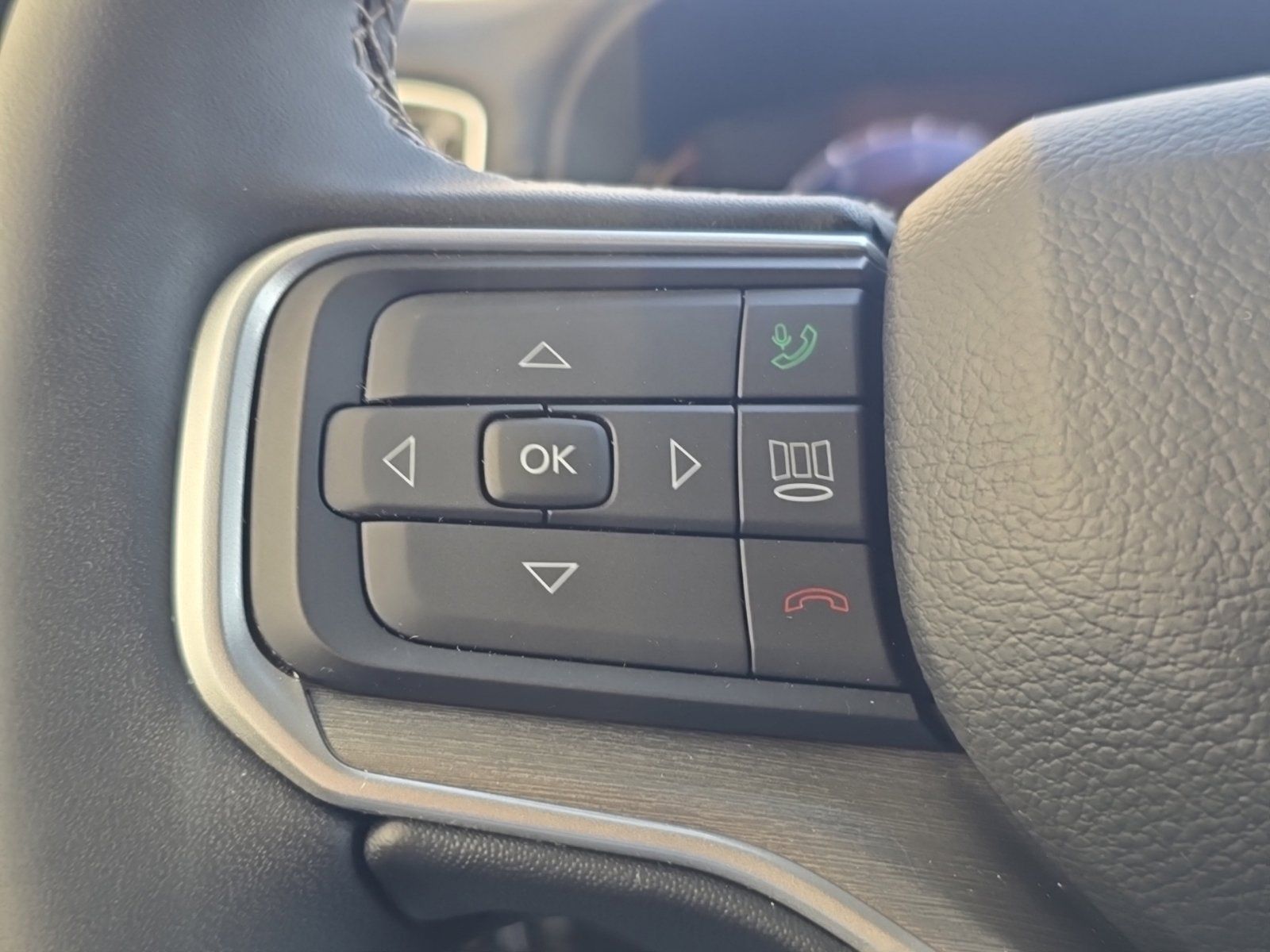Used 2025 Jeep Wagoneer 4WD image 21