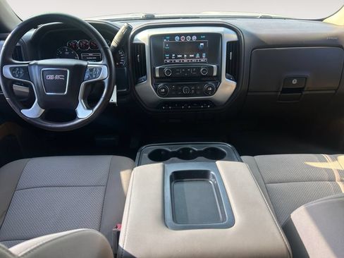 Used 2018 GMC Sierra 1500 SLE w/ SLE Value Package AWD/4WD image 10