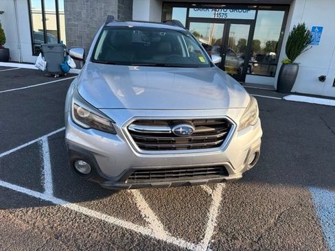 Used 2019 Subaru Outback 2.5i Limited AWD/4WD image 2