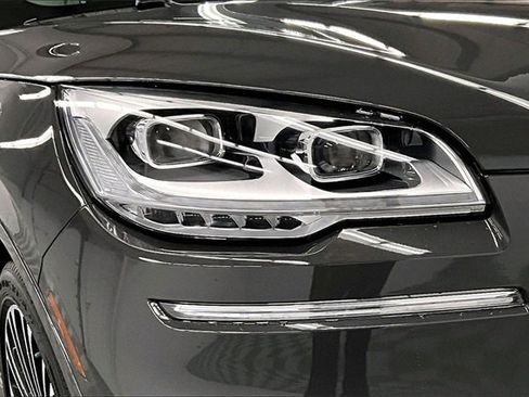 Used 2024 Lincoln Aviator Black Label w/ Dynamic Handling Package image 34