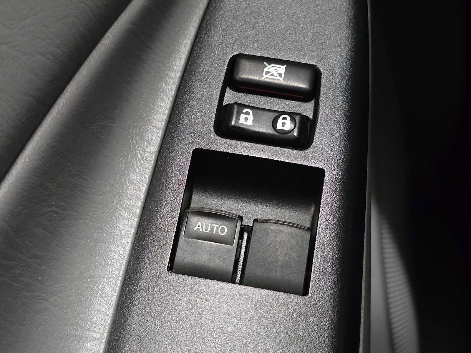 Used 2012 Toyota Tacoma 2WD Access Cab w/ SR5 Pkg image 18