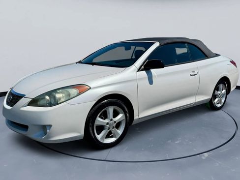 Used 2006 Toyota Solara SE FWD image 2
