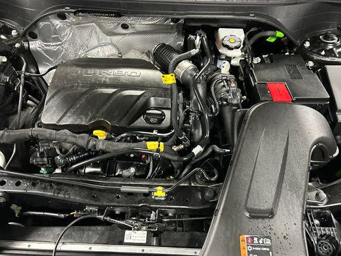 Used 2025 Chevrolet Trax LT w/ LT Convenience Package image 26