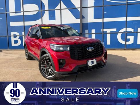 Used 2025 Ford Explorer ST-Line w/ Premium Package RWD image 1