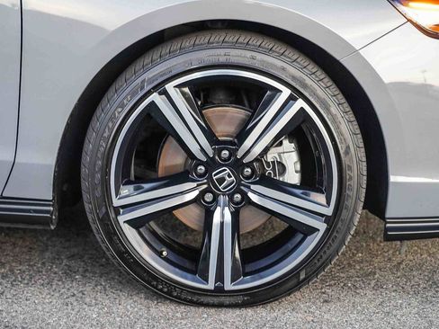 Used 2024 Honda Accord Sport image 10
