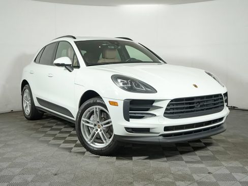 Certified 2021 Porsche Macan AWD/4WD image 9