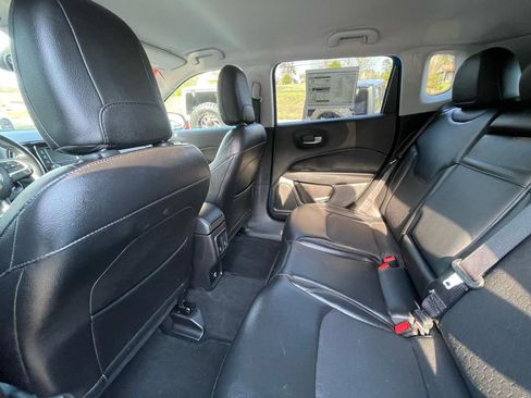 Used 2018 Jeep Compass Latitude image 16