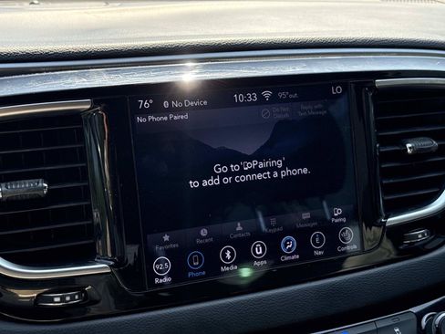 Used 2018 Chrysler Pacifica Touring-L w/ Premium Audio Group FWD image 23