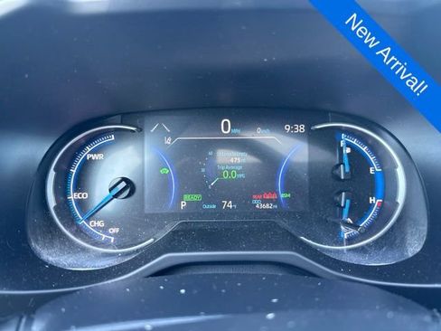 Used 2024 Toyota RAV4 SE w/ Convenience Package AWD/4WD image 14