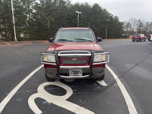 Used 2001 Ford Explorer Sport Trac 4x4 image 2