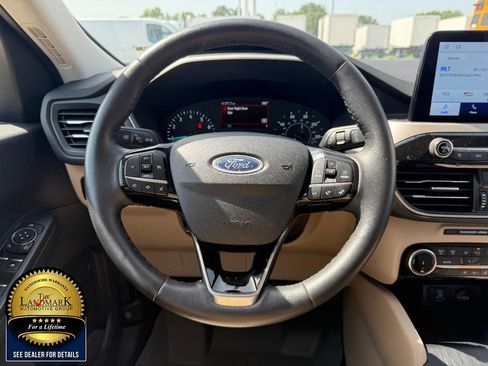 Used 2022 Ford Escape SEL FWD image 17