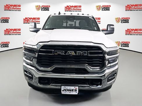 Used 2026 RAM 3500 Tradesman AWD/4WD image 12