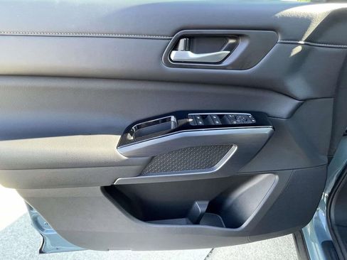 New 2026 Nissan Pathfinder SL image 18