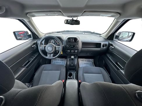 Used 2016 Jeep Patriot Latitude image 19