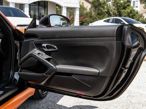Used 2019 Porsche 718 Cayman RWD image 33
