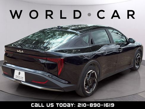 Used 2025 Kia K4 EX FWD image 17