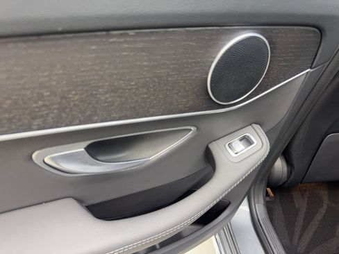 Used 2019 Mercedes-Benz C 300 Sedan image 35