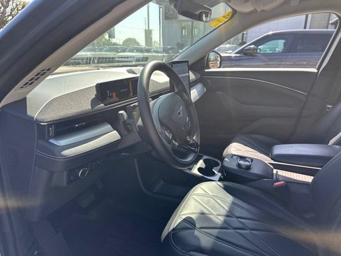 Used 2023 Ford Mustang Mach-E Select RWD image 9